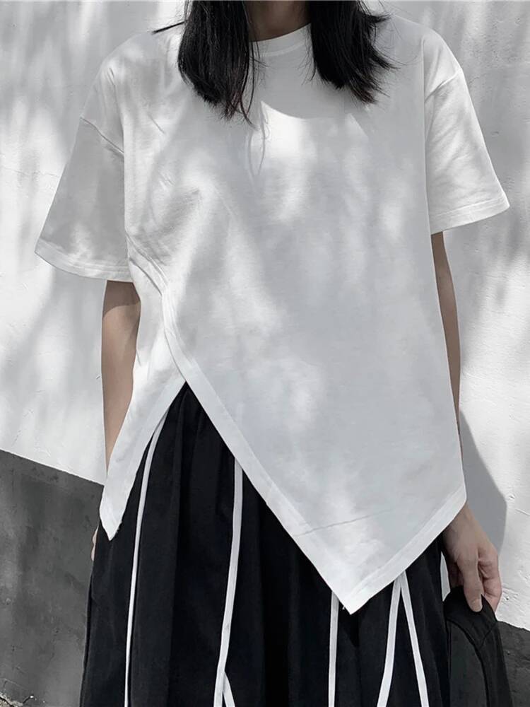 Vintage Fashion Build - Irreguläres Damen-T-Shirt in Weiß mit Schlitzsaum,