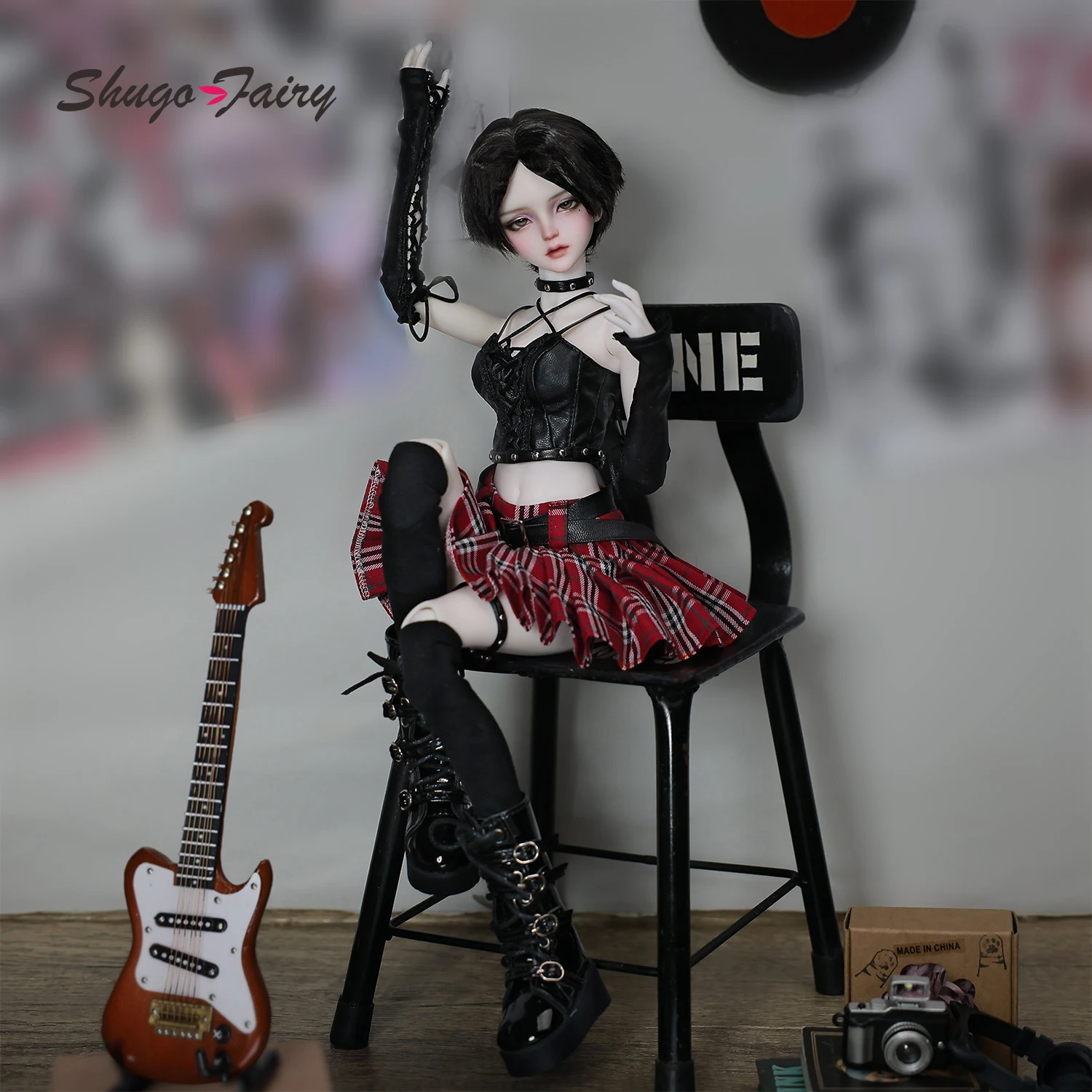 Vintage Fashion Doll - Carmen F 1/4 BJD Punk Rock